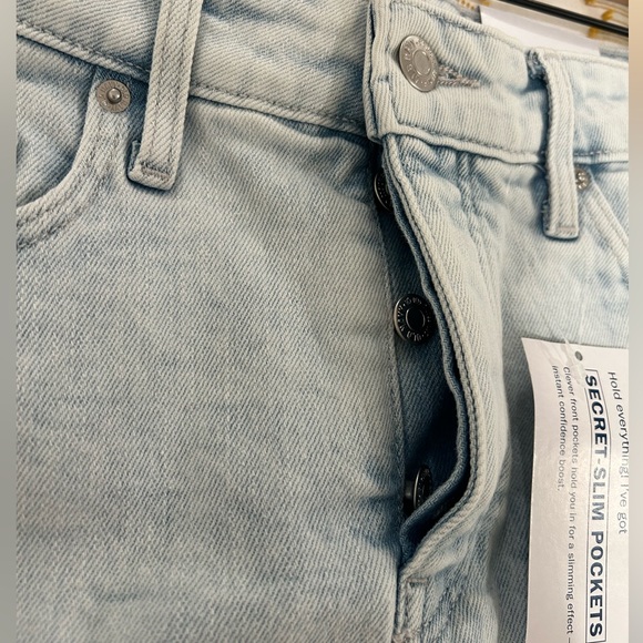 Washed out Old Navy Jean Skirt - Picture 4 of 5
